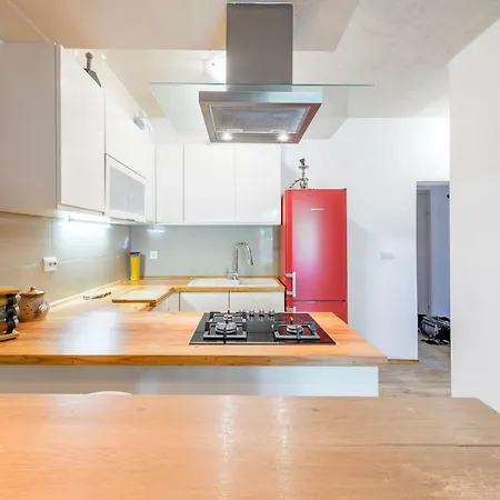 Alena With Jacuzzi Daire *