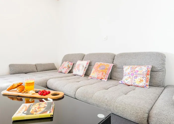 Apartment Alena With Jacuzzi Split